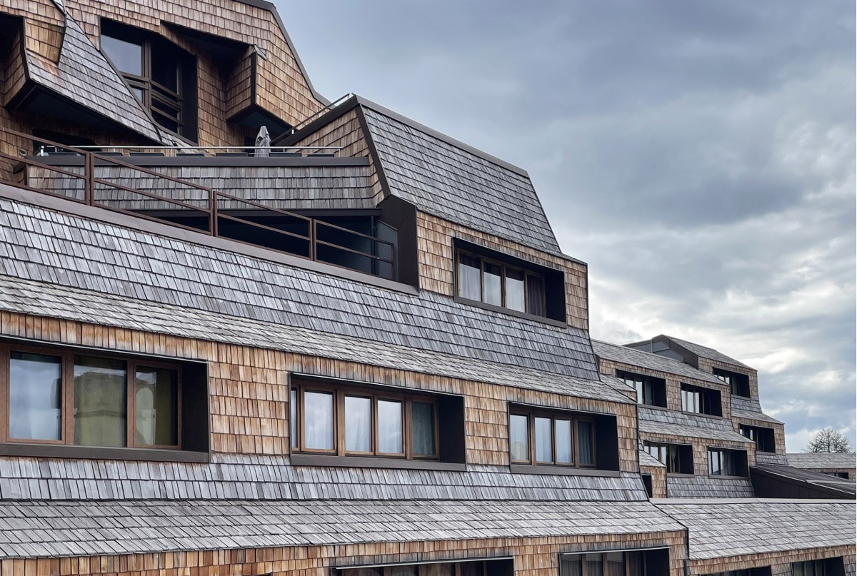 Natural split larch shingles
